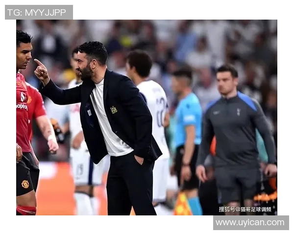 足球明星在逆境中重生的传奇故事与伤痛背后的坚持与梦想 足球明星在逆境中重生的传奇故事与伤痛背后的坚持与梦想