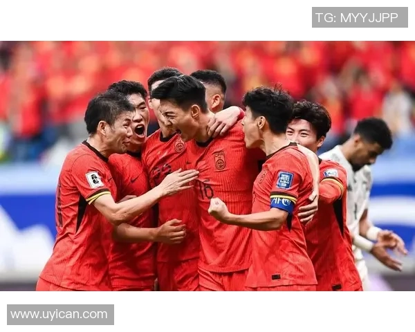 足球明星的拼搏历程与成长故事揭示了成功背后的艰辛与坚持 足球明星的拼搏历程与成长故事揭示了成功背后的艰辛与坚持